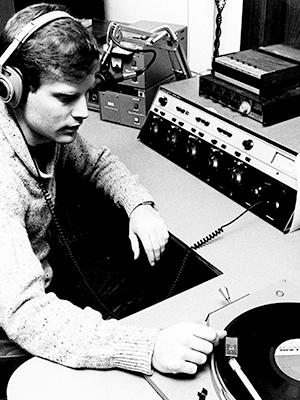 1975
