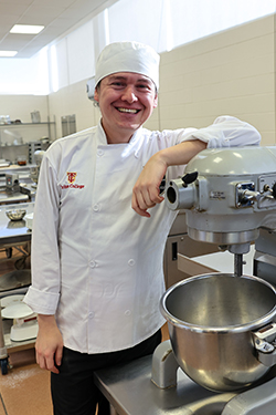 Edgar Ki Headshot of Edgar Ki